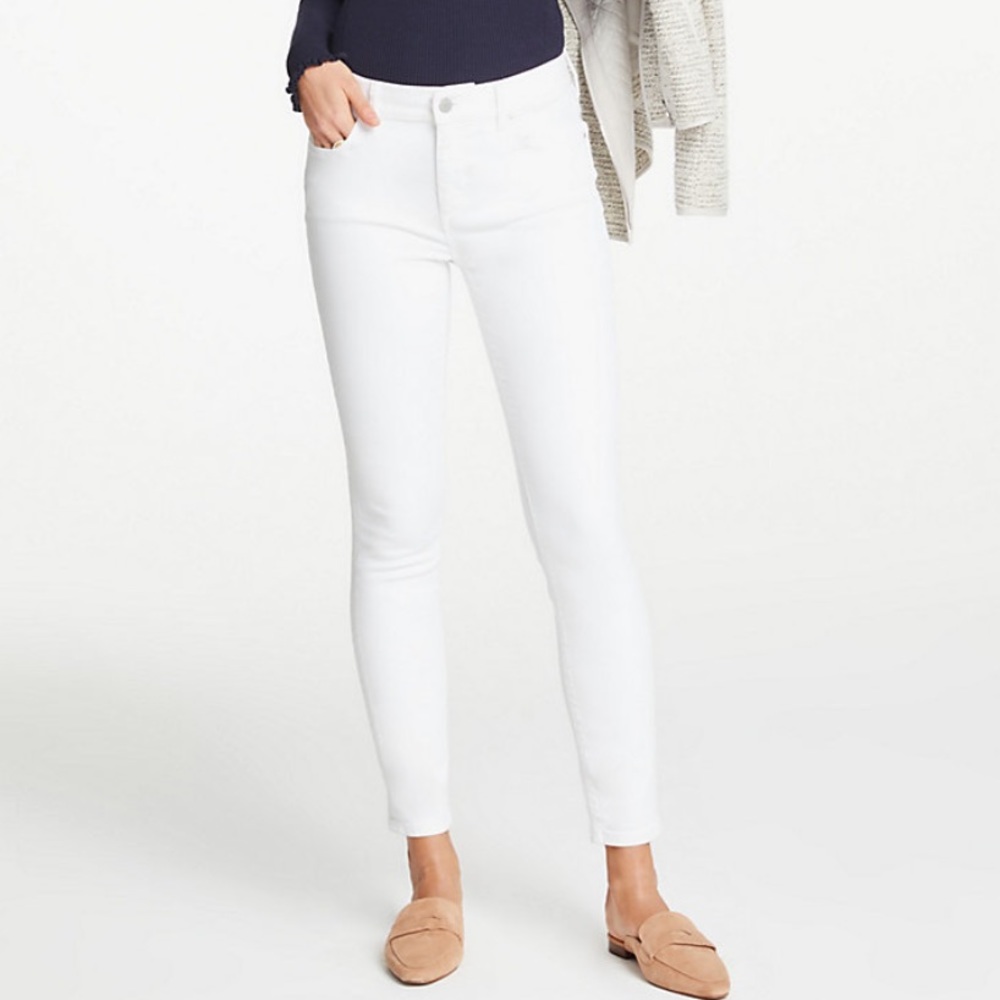 Ann Taylor 12P the skinny white jeans